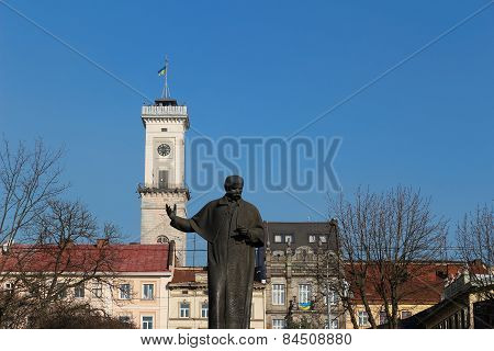 Lviv City Hall and Taras Shevchenko monument