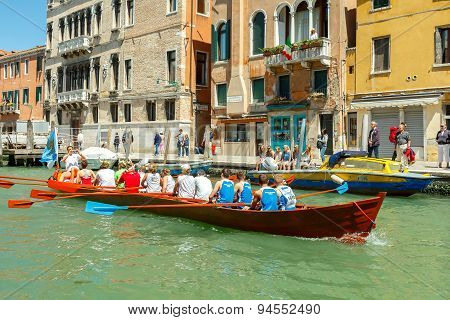 Italy. Venice. Vogalonga Regatta.