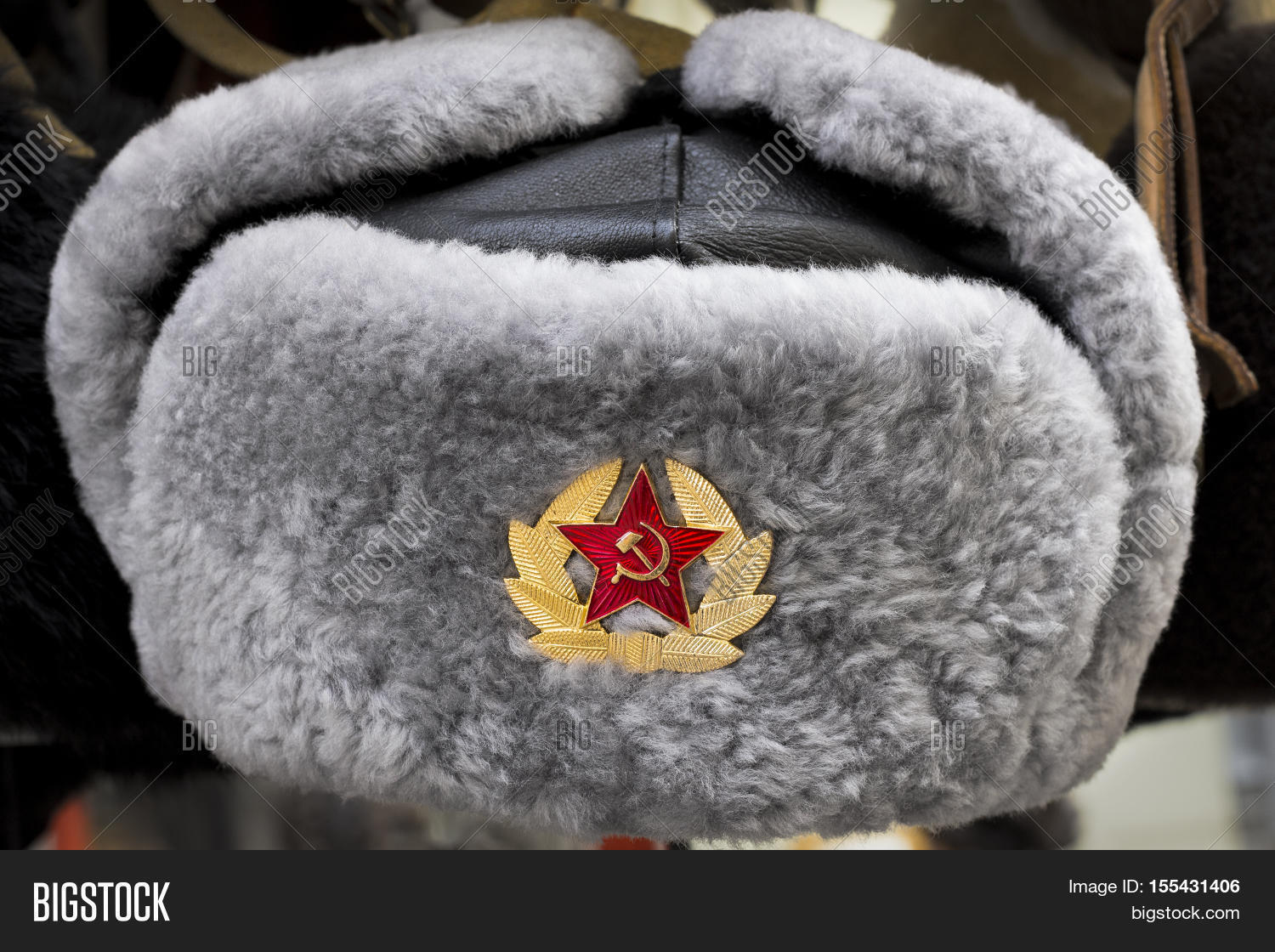Soviet Star Size L USSR Army Winter Black Fur USHANKA HAT Russian