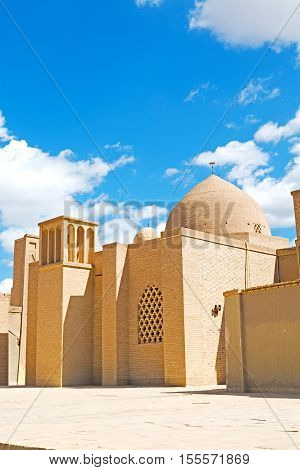 In Iran The  Antique   House
