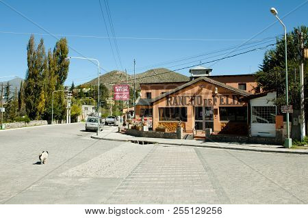 Tafi Del Valle, Argentina - April 20, 2017: Touristic Corner Street In The Mountain Village Of Tucum