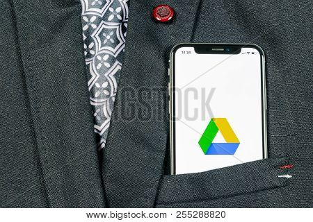Sankt-petersburg, Russia, August 24, 2018: Google Drive Application Icon On Apple Iphone X Screen Cl