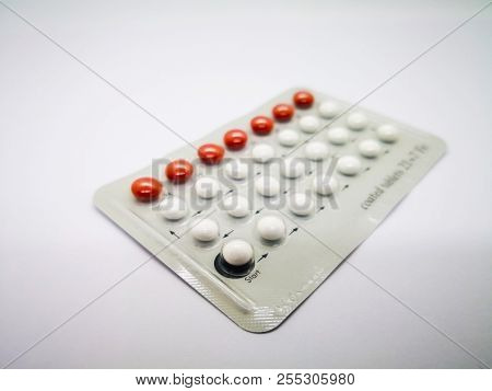 Oral Contraceptive Drug. 21 White Pills Consist Of Ethinyl Estradiol 0.035 Mg. And Levonogestrel 0.1