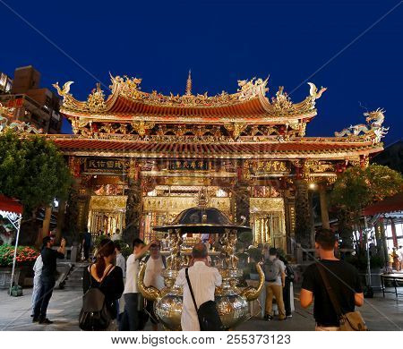 Taipei, Taiwan - July 17, 2018 : People Praying At Longshan Temple Of Manka, Taipei, Taiwan.