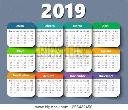 Calendar 2018 Year Vector Design Template In Spanish.