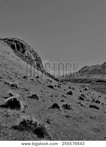 Edoras/mount Sunday - A Beautiful Masterpiece Of Nature