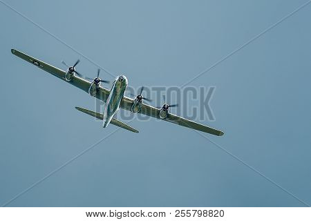 Oshkosh, Wi - 28 July 2018:  A B-29 Superfortress Bomber Flying Around, Demostrating Power From Over