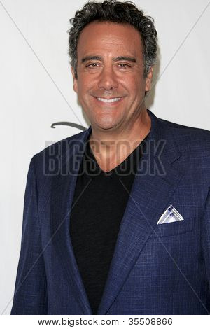LOS ANGELES - JUL 27: Brad Garrett ankommer til ABC TCA part sommer 2012 på Beverly Hilton Hotel