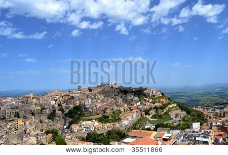 Panorama della città di Enna, Sicilia