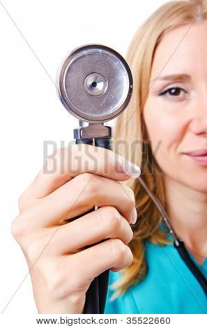 Attrative žena doktor izolované na bílém