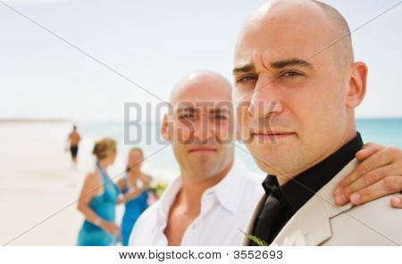 Een van zijn Groomsmen bruid en bruidegom