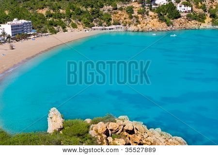 Veduta aerea di Caleta de Sant Vicent in Ibiza isola cala de san Vicente