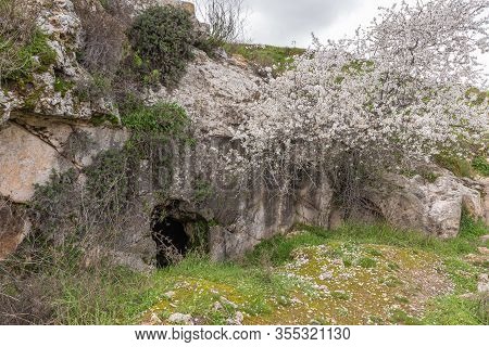 Jerusalem, Israel, February 29, 2020 : Ritual Cave For Burial In The Gey Ben Hinnom Park - Called In