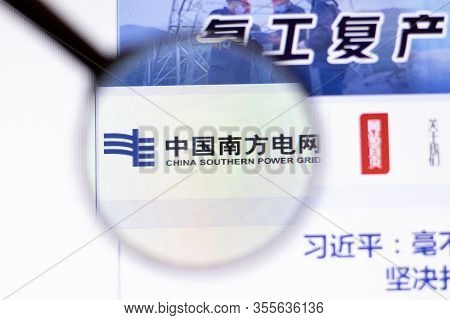 Los Angeles, California, Usa - 15 March 2020: China Southern Power Grid Icon On Website Page. Csg.cn