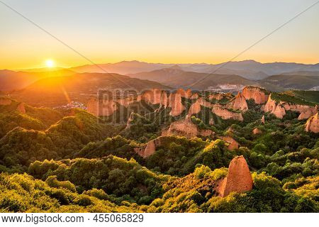 Las Medulas, A Roman Gold-mining Site. Unesco World Heritage In Castile And Leon, Spain