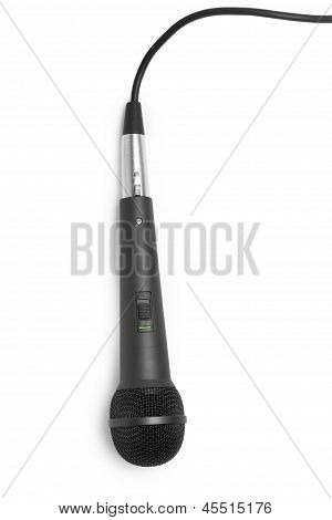 mikrofon černý kabel izolovaných na bílém pozadí