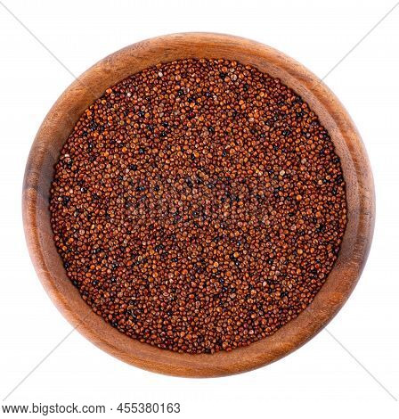 Canihua Grains Isolated On White Background. Pile Of Qaniwa In Wooden Bowl. Dry Grains Of Chenopodiu