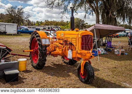 Fort Meade, Fl - February 23, 2022: 1937 Minneapolis-moline Ztu Tractor At Local Tractor Show.