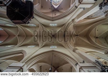 Brussels Old Town, Brussels Capital Region - Belgium - 03 14 2020 Symmetric Ceiling Of The Church Of