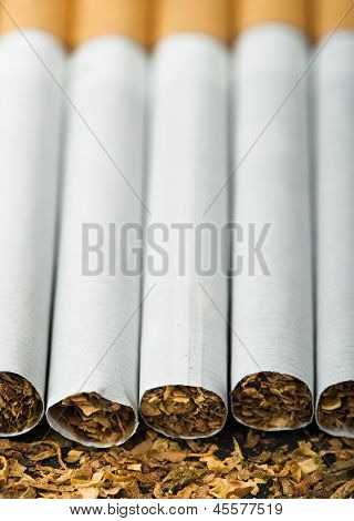 Disposées en Cigarettes de rang A