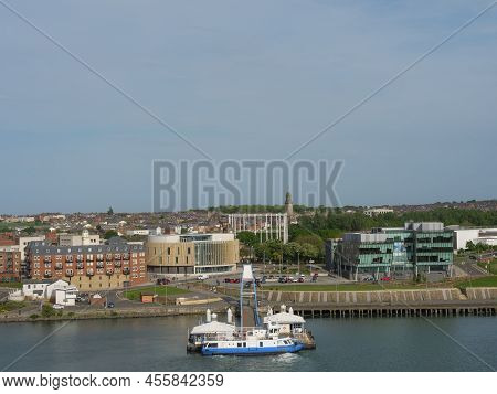 newcastle upon thyne at the english coast