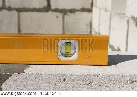 The Construction Bubble Level Is Designed To Measure The Angle Of Inclination Of Horizontal And Vert