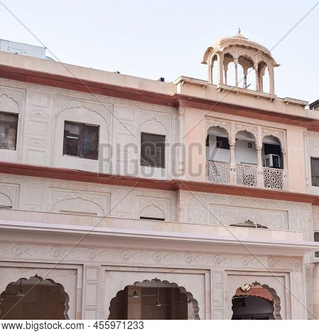 Gurudwara Sis Ganj Sahib Is One Of The Nine Historical Gurdwaras In Old Delhi In India, Sheesh Ganj