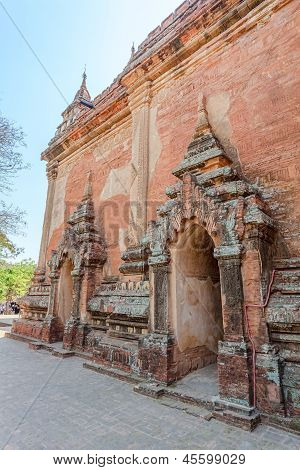 Htilominlo Temple