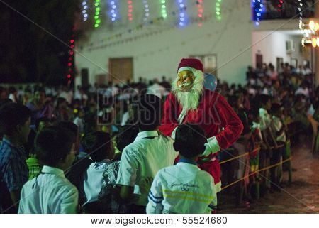 santha claus with children