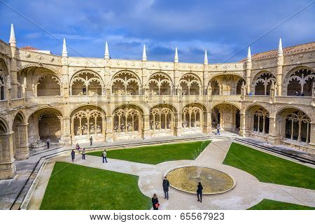 People Visit Jeronimos Monastery Cloister