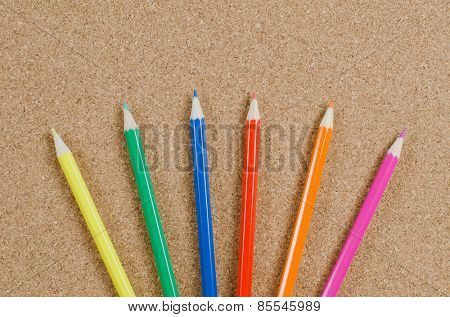 The colour pencils on Ã?ÃÂorkboard. School concept