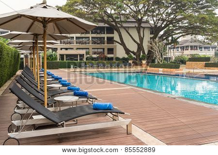 Daybeds By Swimming Pool