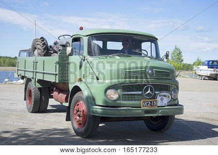 KERIMAKI, FINLAND - JUNE 06, 2015: Truck Mercedes Benz-1113 on the parade of vintage cars. Kerimaki, Finland