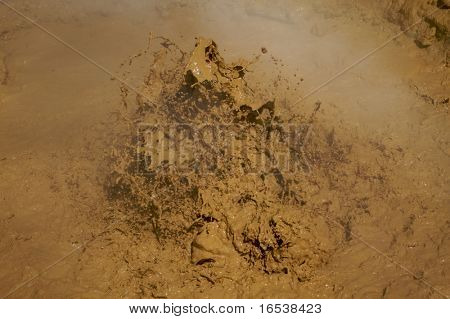 Pozzi di fango gorgogliante vulcanica nel Lassen Park in California