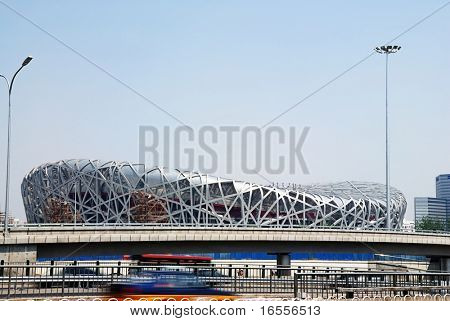 ปักกิ่ง - 26 เมษายน: สนามกีฬาหลัก (birdnest) จะพร้อมสำหรับโอลิมปิกปักกิ่ง 2008 (8 สิงหาคม 2