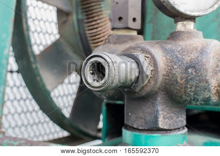 The quick Fitting / coupler with air compressor