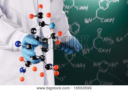Wissenschaftler Ergebnis Molekulares Modell im vorderen Tafel