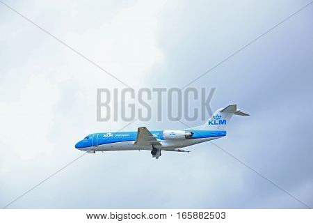 March 27th 2015 Amsterdam Schiphol Airport PH-KZD KLM Cityhopper Fokker F70 Polderbaan Runway