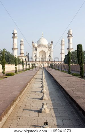 Bibi Ka Maqbara Located In Aurangabad India