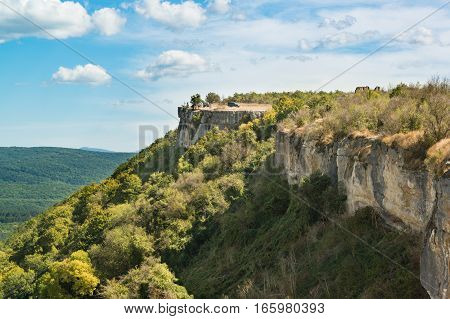 Views Cupations plateau of the CrimeViews Cupations plateau of the Crimean mountains and the valley ashlama-Derean mountains and the valley ashlama-Dere