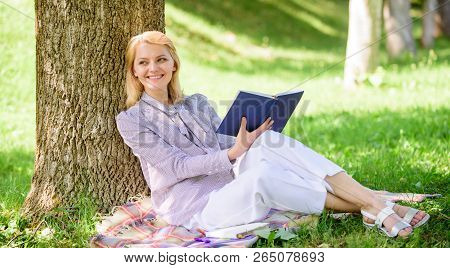 Self Improvement Book. Business Lady Find Minute To Read Book Improve Her Knowledge. Self Improvemen