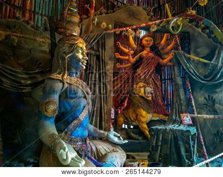 Hindu Lord Shiva Sculpture, Meditating With Parvati Or Durga In Background At Kumartuli, Calcutta, K