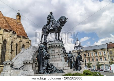 Cluj Napoca, Romania - July 27, 2018: The Statue Of Matthias Corvinus In The Union Square In Cluj Na