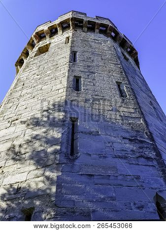 Warwick, Uk - October 21: Picture Of Warwick Castle - Guys Tower On October 21, 2018 In Warwick, War