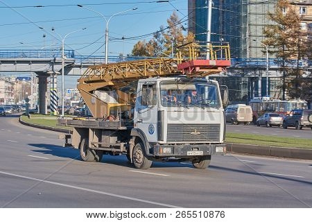 Krasnoyarsk, Russia - October 26, 2018: Maz 5337 The Car A Tower, Goes To A Garage On The City.