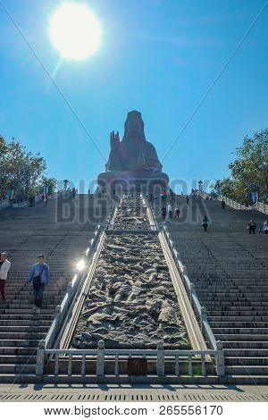 Foshan/china - 27 November 2015:great Guanyin Buddha Or 