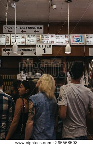 New York, Usa - May 29, 2018: Customers Waiting For Food At The Counter In Katzs Deli In New York, I