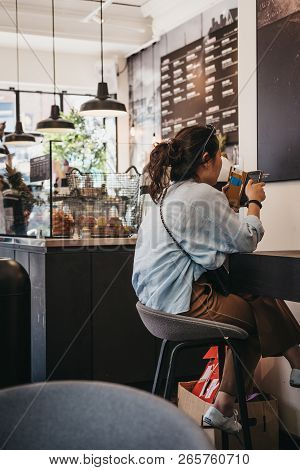 London, Uk - August 1, 2018; People Inside Joe & The Juice Cafe In Richmond, London. Joe & The Juice