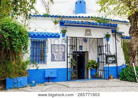 Granada, Spain, April 06, 2018: Street View Of The Historic District Of Albaicin In Granada, Andalus