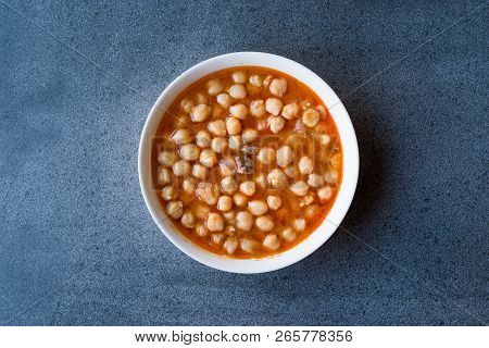 Turkish Food Chickpeas With Meat. / Etli Nohut.
